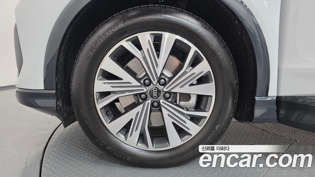 Audi Q4 e-tron 2026 — photo 5