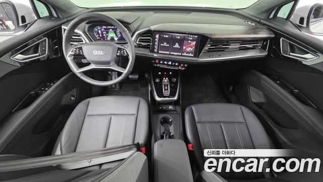 Audi Q4 e-tron 2026 — photo 10