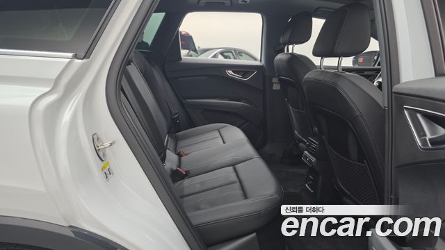 Audi Q4 e-tron 2026 — photo 17