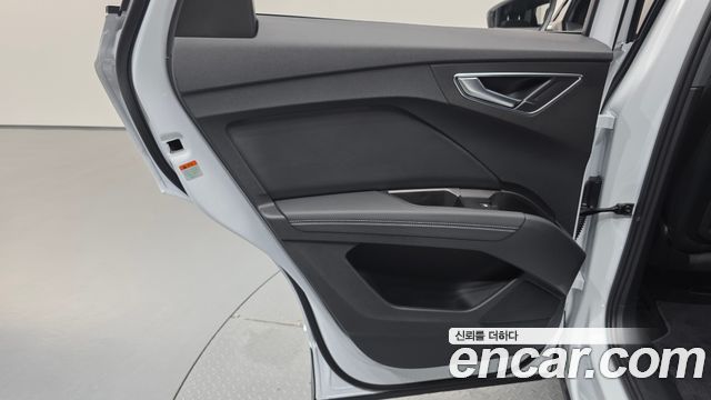 Audi Q4 e-tron 2026 — photo 15
