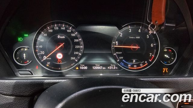 BMW 3-Series 2018 — photo 11