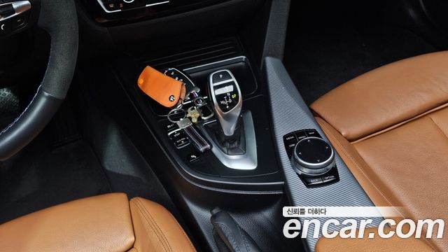 BMW 3-Series 2018 — photo 12