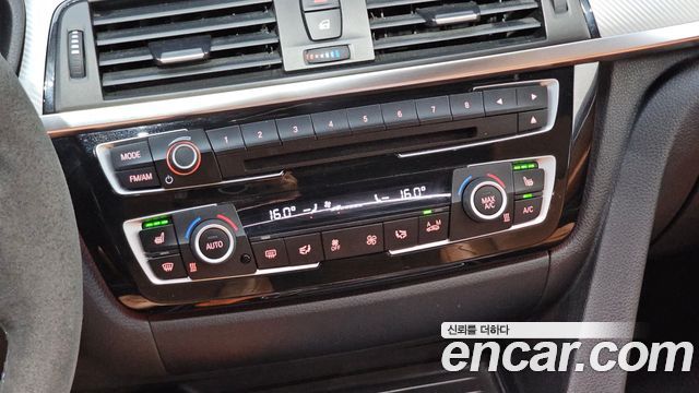 BMW 3-Series 2018 — photo 31