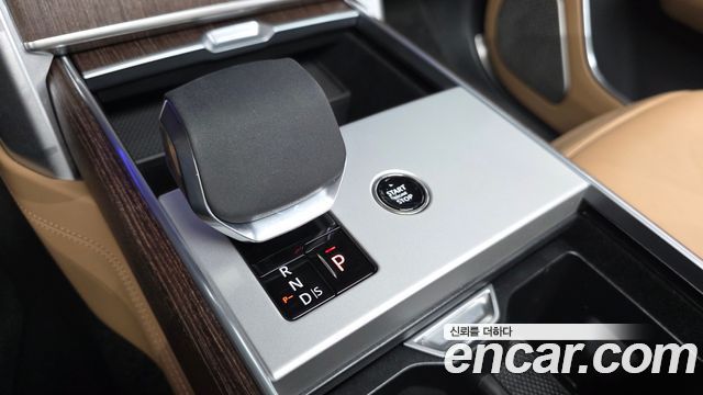 Land Rover Range Rover 2026 — photo 9