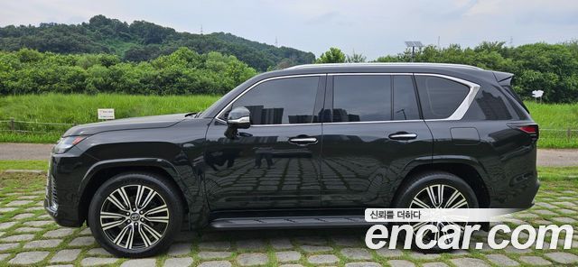 Lexus LX 2026 — photo 3
