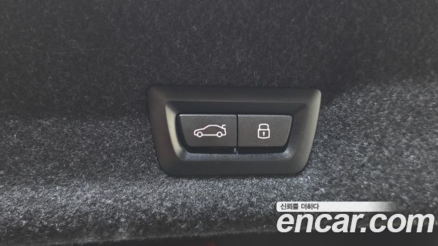 BMW 3-Series 2023 — photo 20