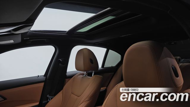 BMW 3-Series 2023 — photo 27