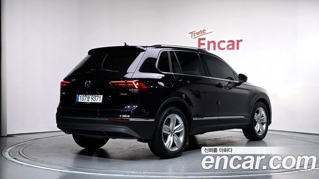 Volkswagen Tiguan 2020 — photo 2