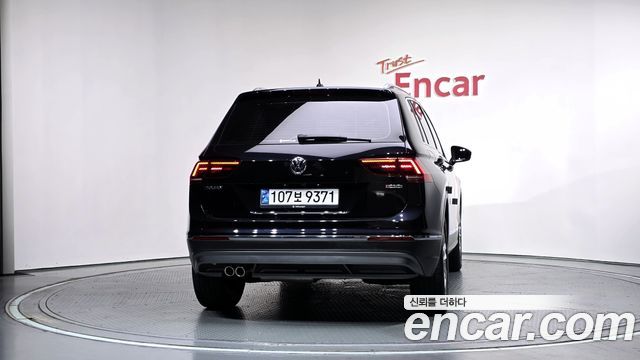 Volkswagen Tiguan 2020 — photo 4