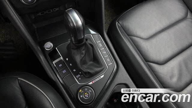 Volkswagen Tiguan 2020 — photo 12