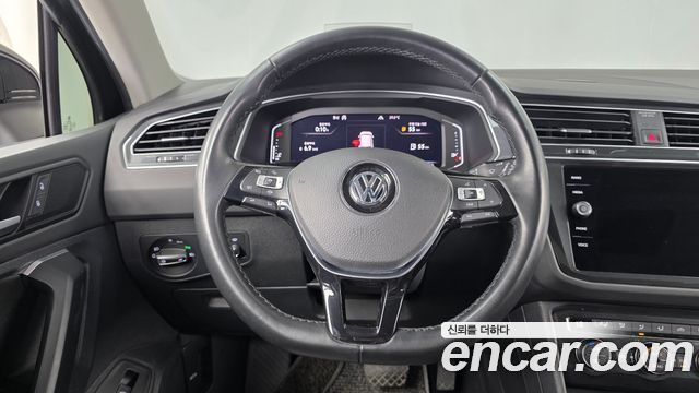 Volkswagen Tiguan 2020 — photo 18