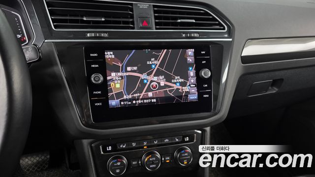 Volkswagen Tiguan 2020 — photo 19