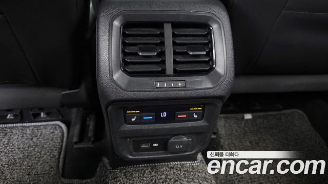 Volkswagen Tiguan 2020 — photo 24