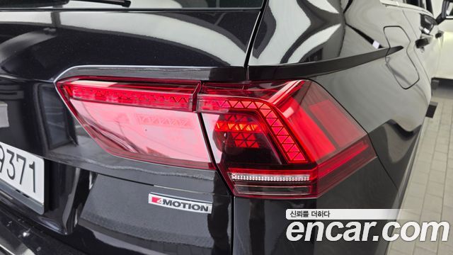 Volkswagen Tiguan 2020 — photo 9