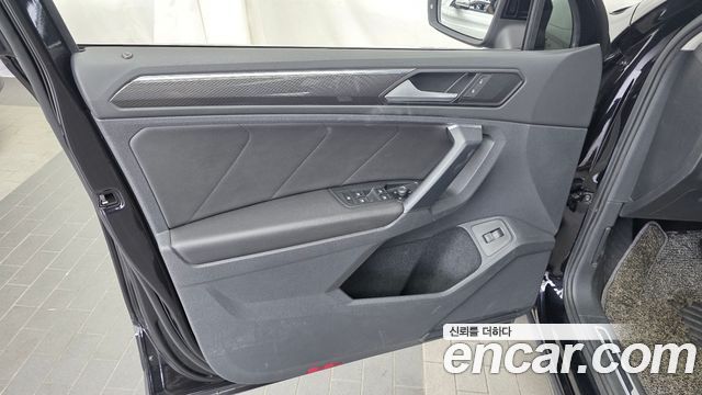 Volkswagen Tiguan 2020 — photo 14