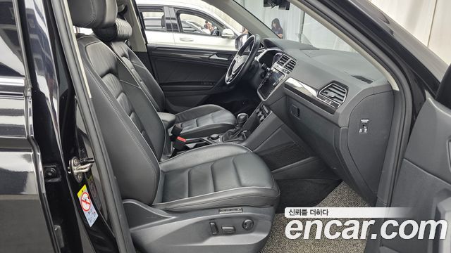 Volkswagen Tiguan 2020 — photo 16