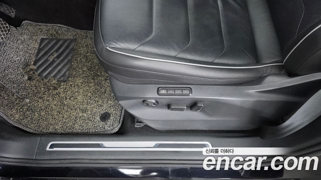 Volkswagen Tiguan 2020 — photo 31