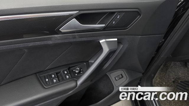 Volkswagen Tiguan 2020 — photo 32