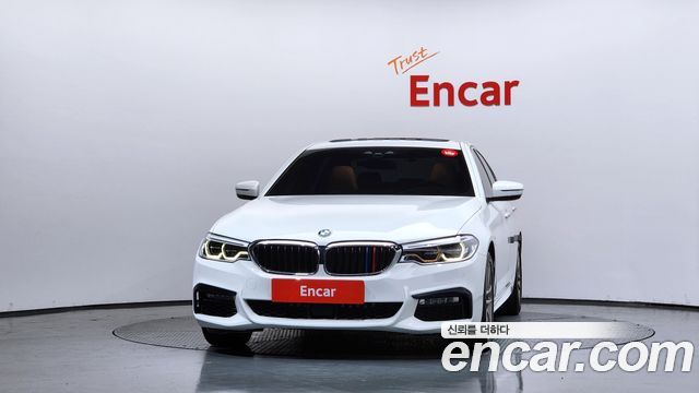BMW 5-Series 2018 — photo 3