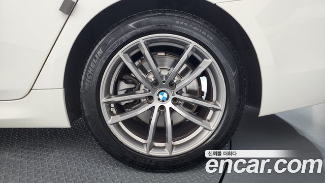 BMW 5-Series 2018 — photo 7