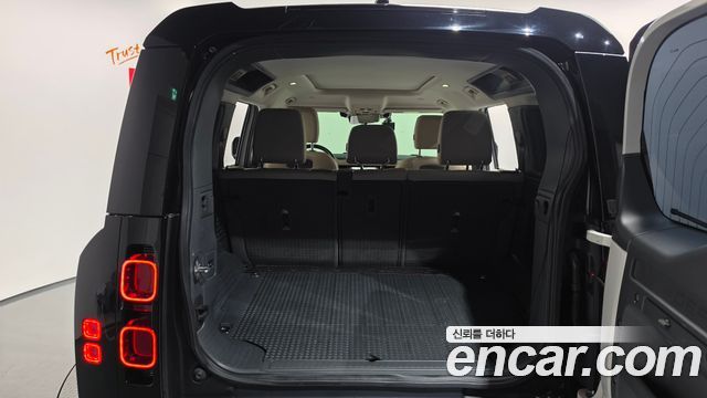Land Rover Defender 2020 — photo 19