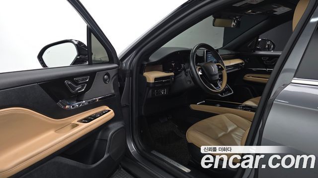 Lincoln Corsair 2021 — photo 10