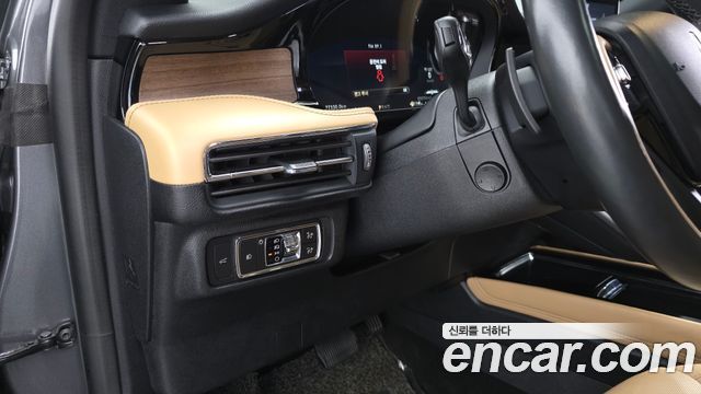 Lincoln Corsair 2021 — photo 13
