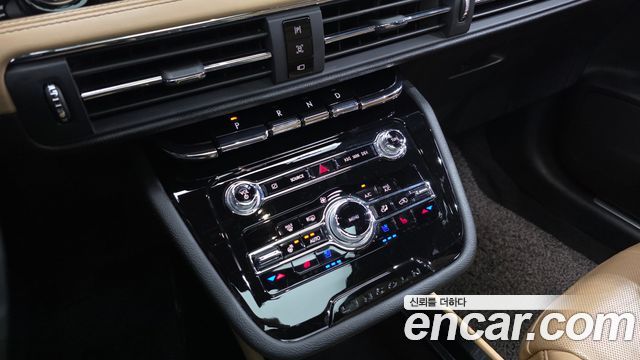 Lincoln Corsair 2021 — photo 17