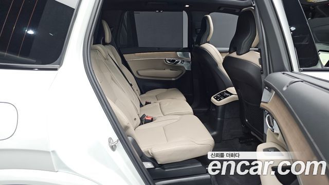 Volvo XC90 2026 — photo 17