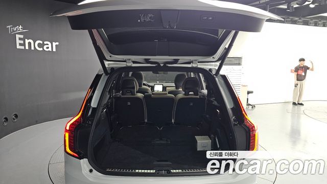Volvo XC90 2026 — photo 26