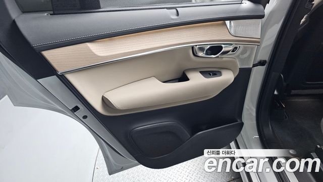 Volvo XC90 2026 — photo 15