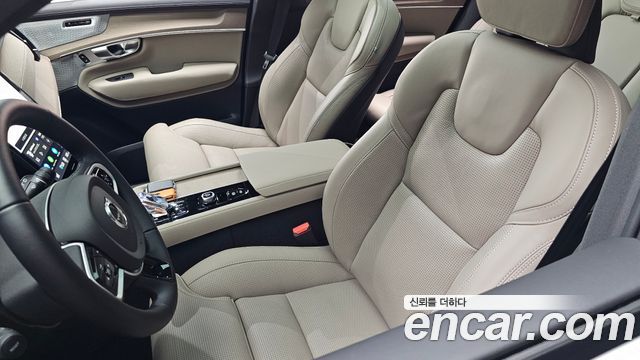 Volvo XC90 2026 — photo 31