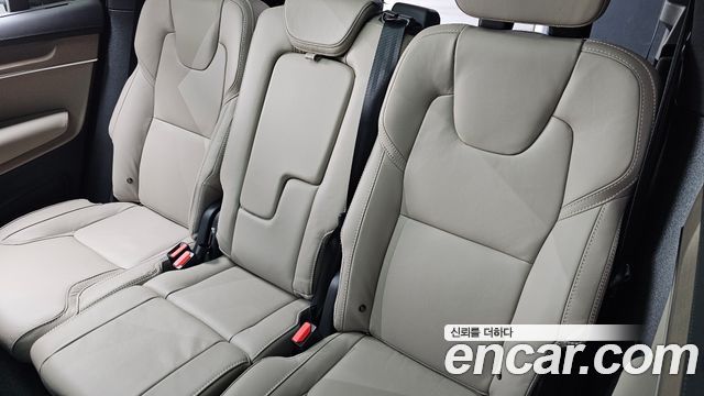 Volvo XC90 2026 — photo 32