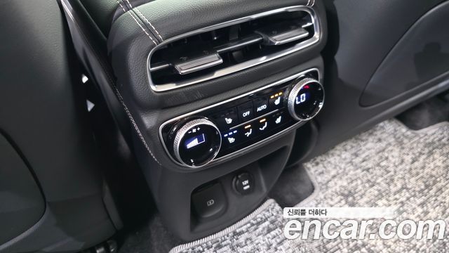 Genesis GV80 2022 — photo 34