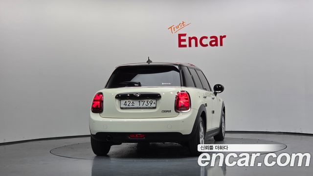 Mini Cooper 2019 — photo 4