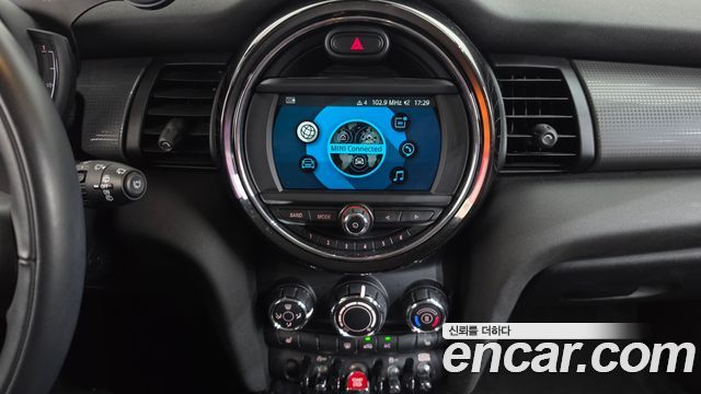 Mini Cooper 2019 — photo 19