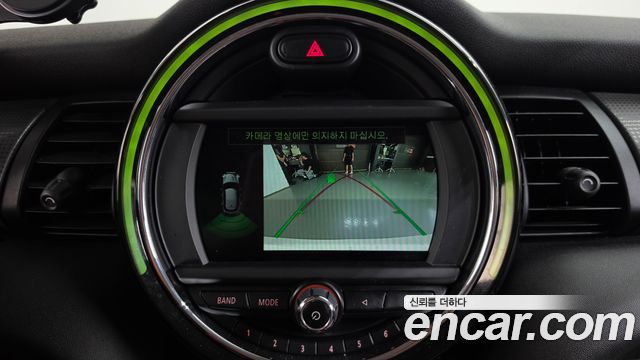 Mini Cooper 2019 — photo 20