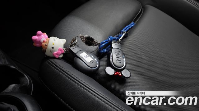 Mini Cooper 2019 — photo 21