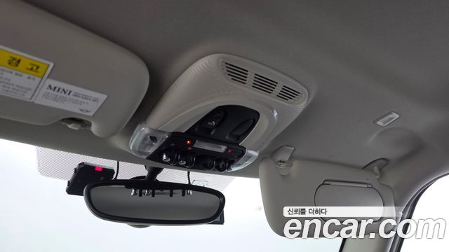 Mini Cooper 2019 — photo 26
