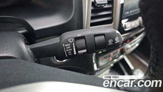 KG Mobility Rexton 2019 — photo 28
