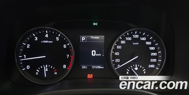Hyundai AVANTE 2017 — photo 11