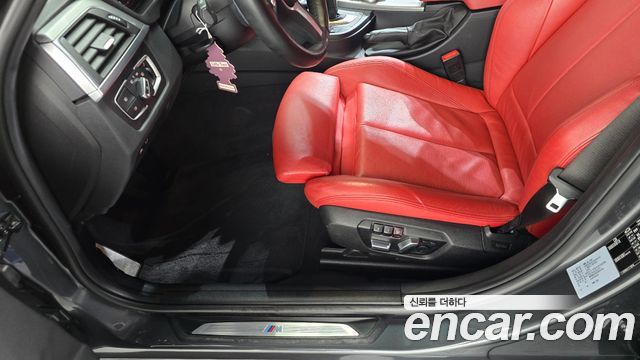 BMW 3-Series 2018 — photo 24