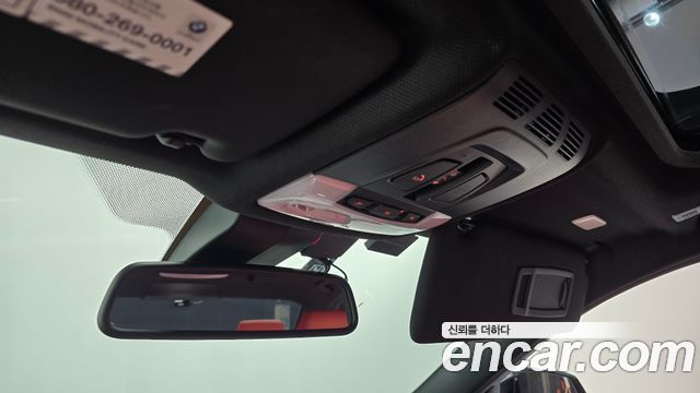 BMW 3-Series 2018 — photo 25