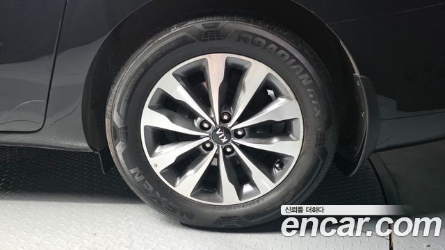 Kia Canival 2015 — photo 5
