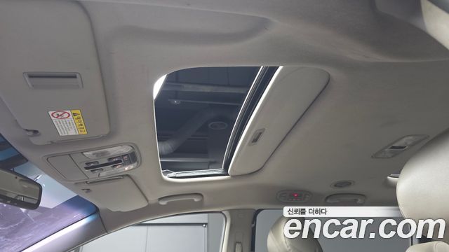 Kia Canival 2015 — photo 17