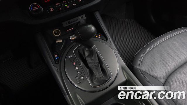 Kia Sportage 2011 — photo 9
