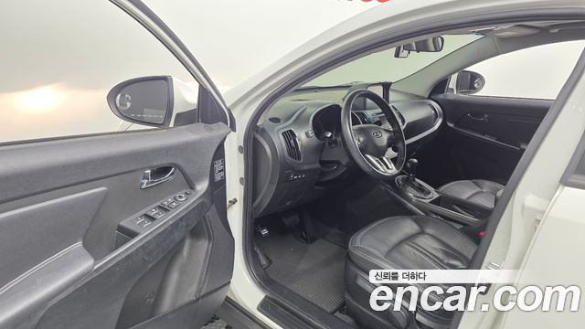 Kia Sportage 2011 — photo 10