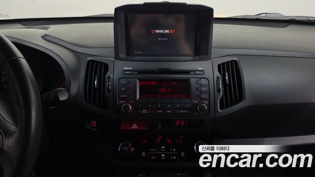 Kia Sportage 2011 — photo 14