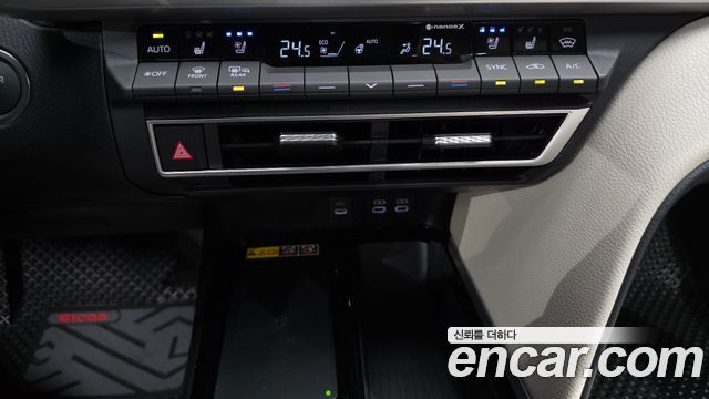 Toyota Camry 2026 — photo 29