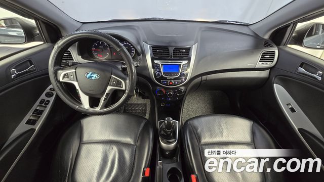 Hyundai Accent 2012 — photo 7